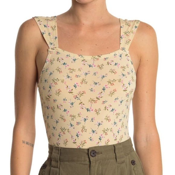 Bcbgenerationcap Sleeve Floral Patterned Bodysuit - Picture 1 of 8